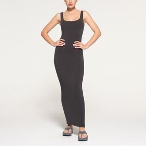 SKIMS NEW VINTAGE SCOOP NECK LONG DRESS | ASH SMALL